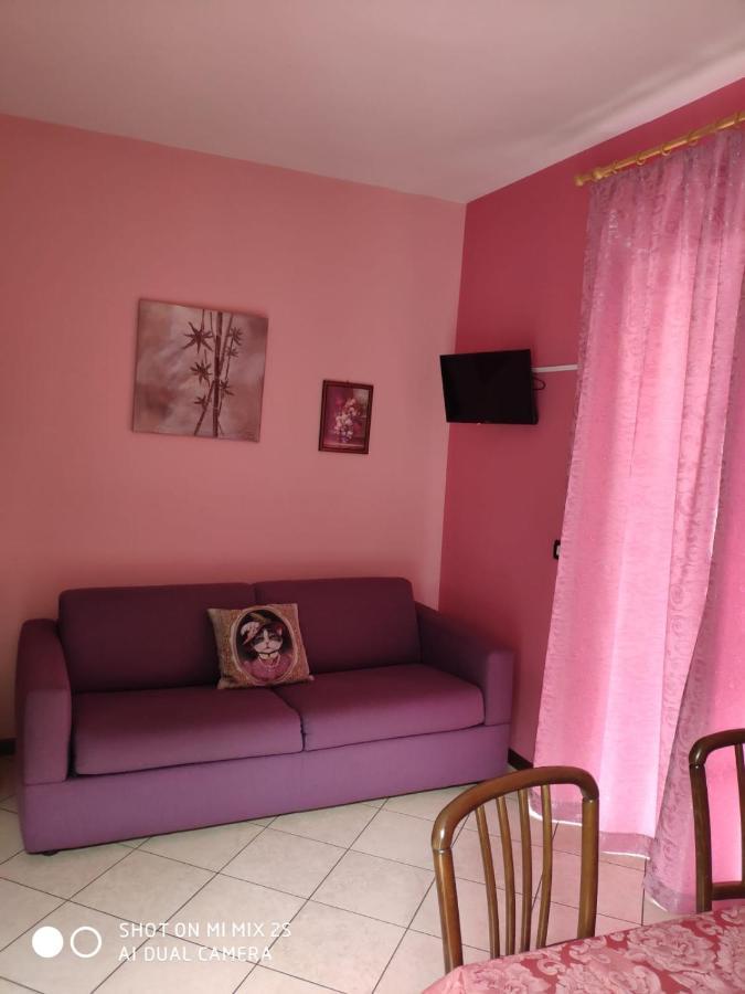 Residence Laguna Beach Pianello Del Lario Екстериор снимка