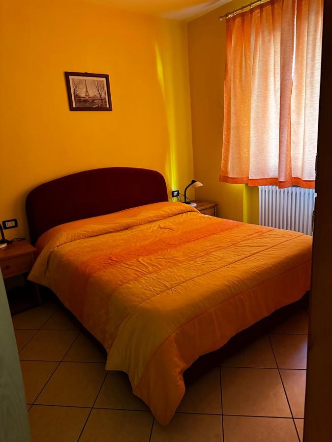 Residence Laguna Beach Pianello Del Lario Екстериор снимка
