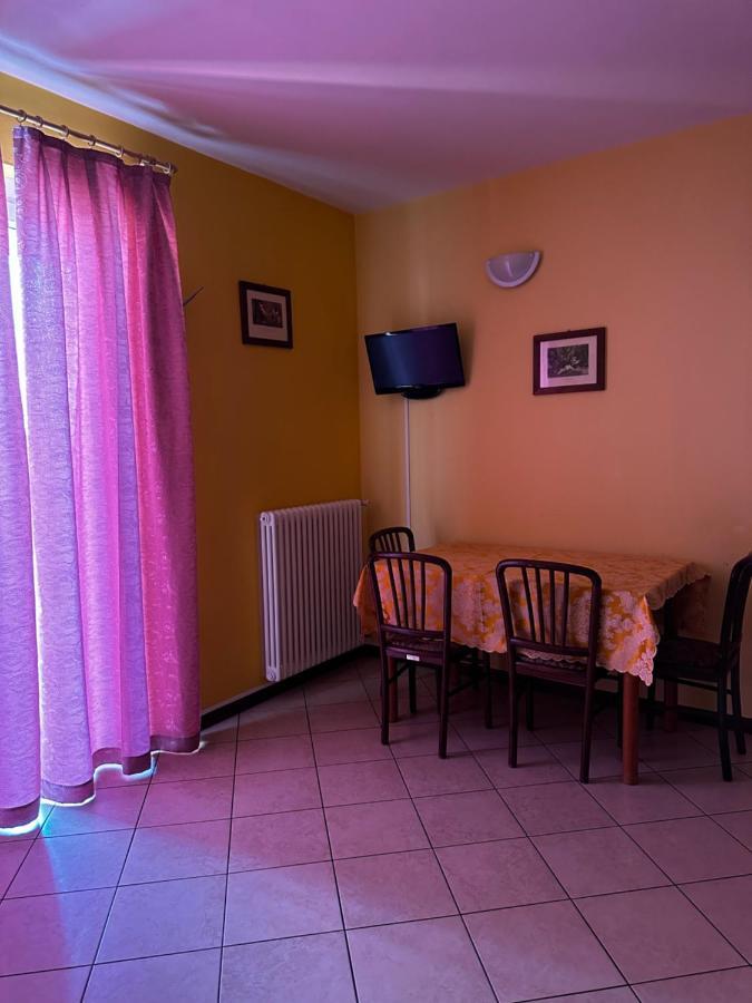 Residence Laguna Beach Pianello Del Lario Екстериор снимка