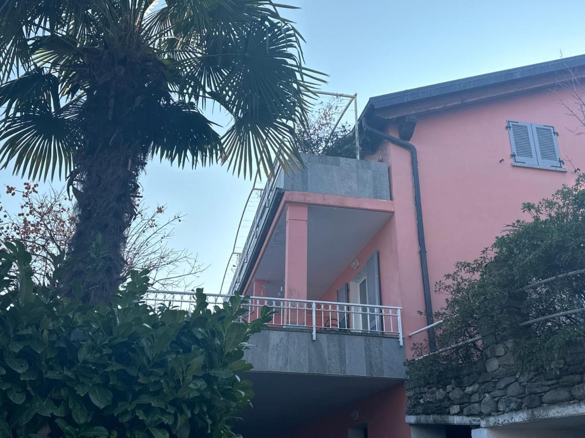 Residence Laguna Beach Pianello Del Lario Екстериор снимка