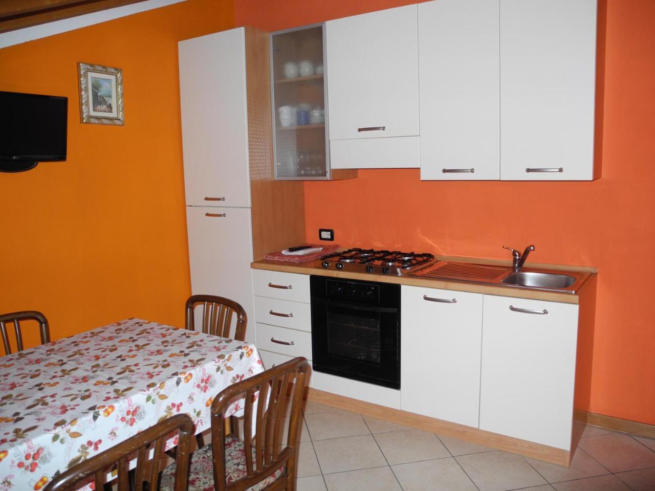 Residence Laguna Beach Pianello Del Lario Екстериор снимка